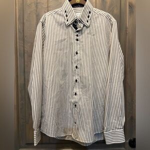 #785. Sovrano Slim Fit Striped Button Shirt. Size Large